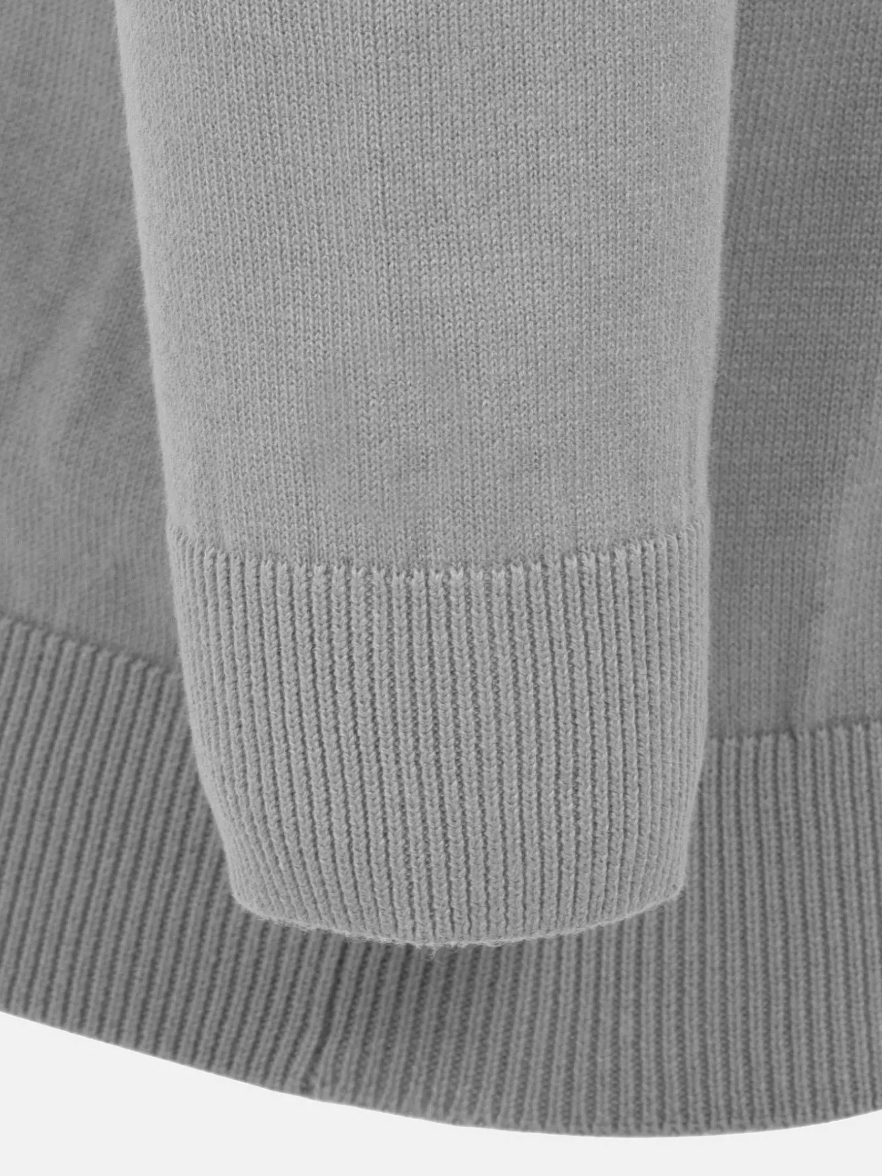 Larry Grey Pullover
